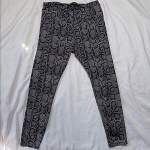 Avia Gray Snake Print Leggings